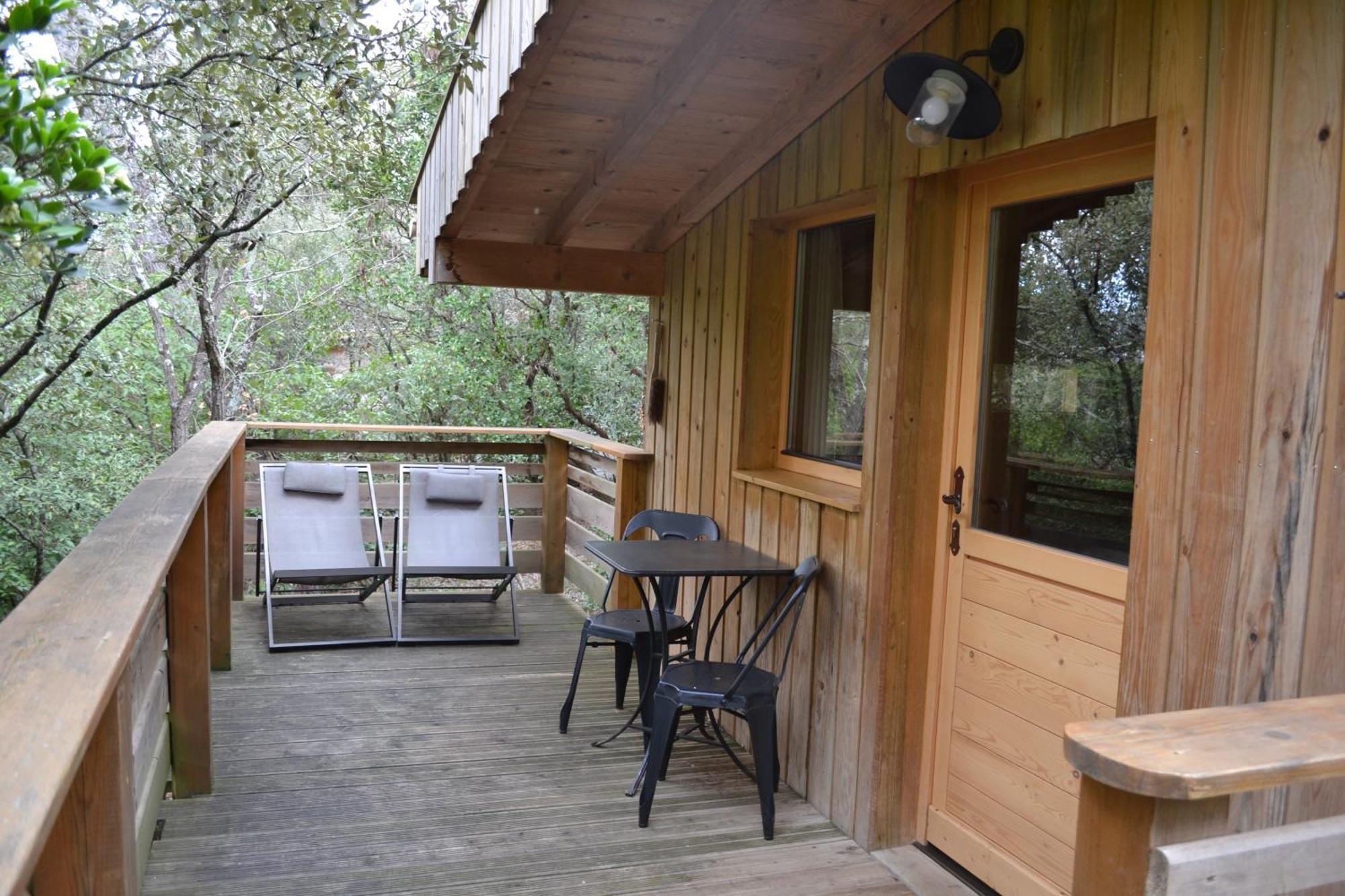 Les Cabanes Dans Les Bois Logis Hotel Villedubert Bagian luar foto