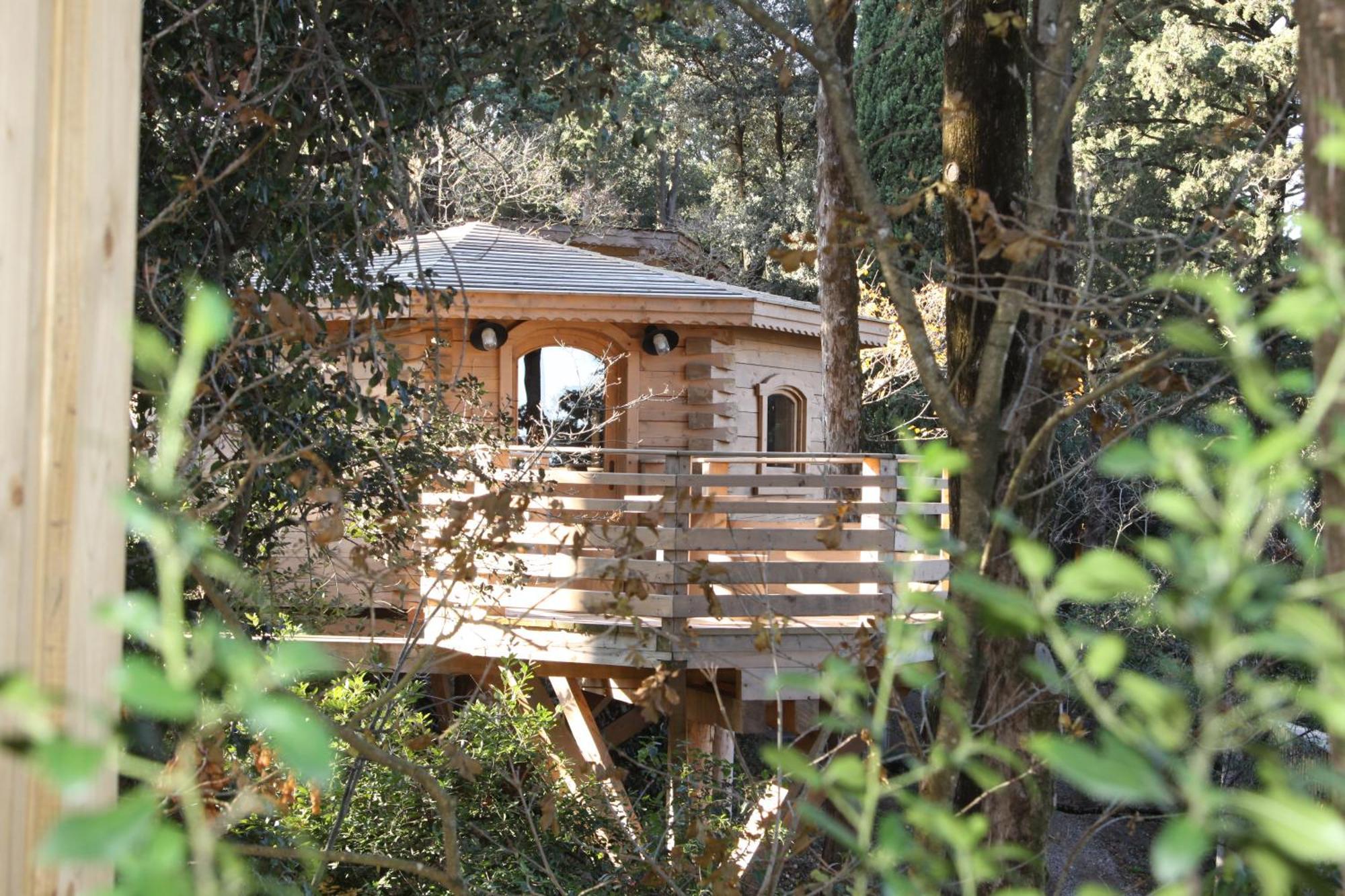 Les Cabanes Dans Les Bois Logis Hotel Villedubert Bagian luar foto