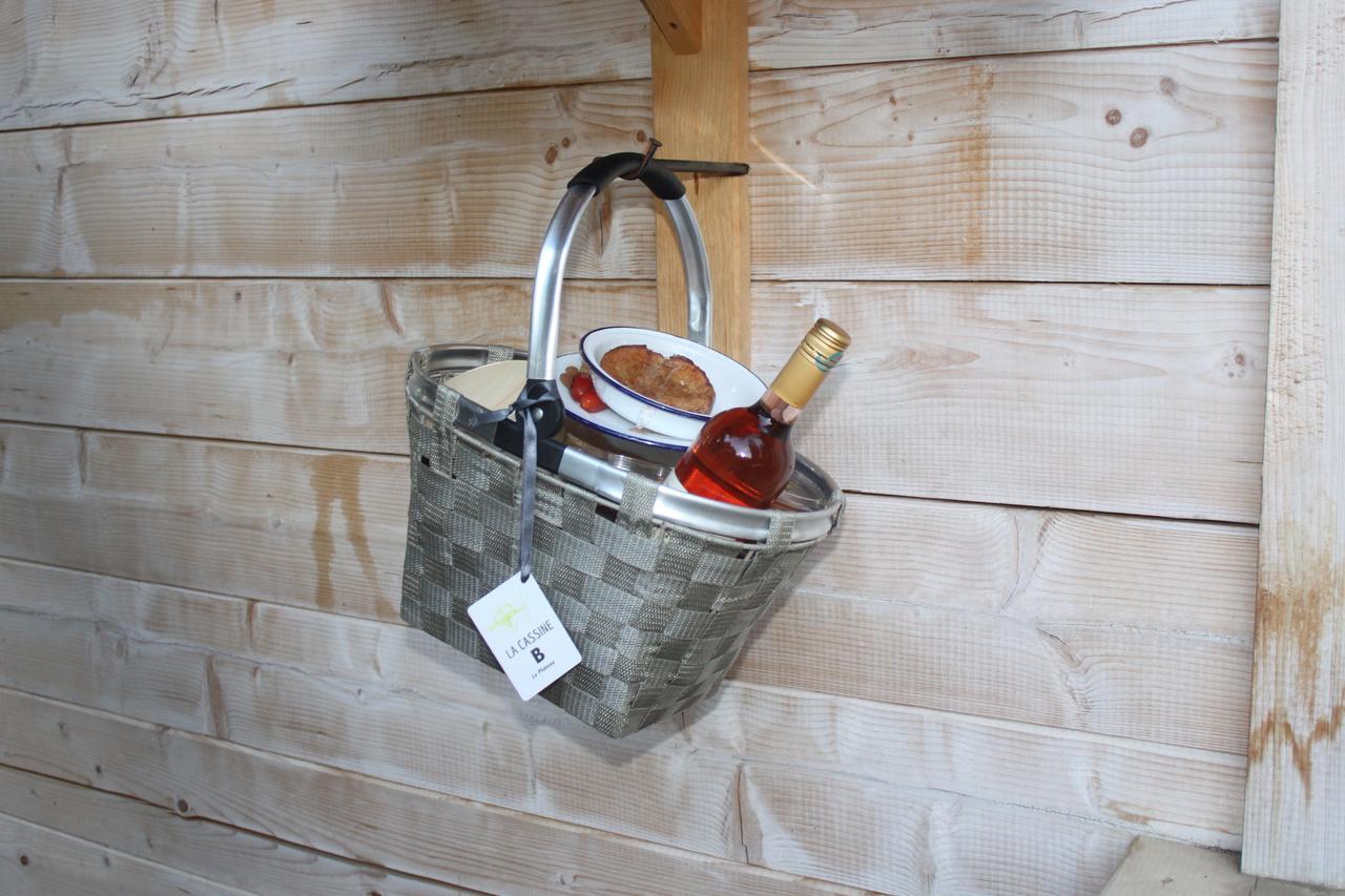 Les Cabanes Dans Les Bois Logis Hotel Villedubert Bagian luar foto